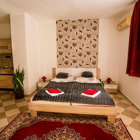 Szitakoeto Apartman Eger Buitenkant foto